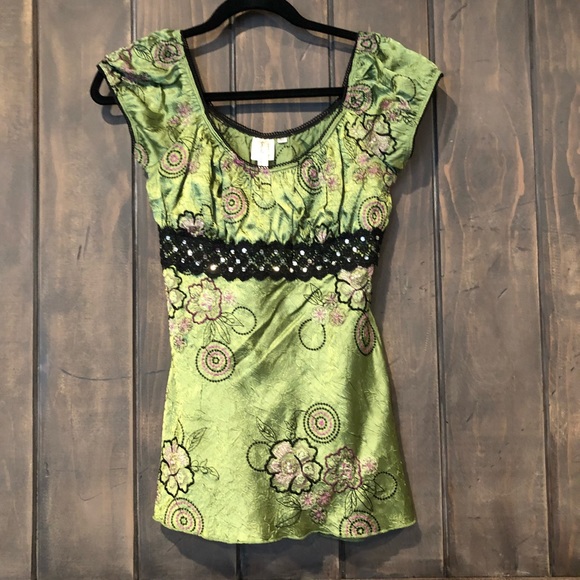 HeartSoul Tops - Heart & soul green floral tie back top
